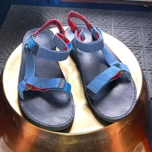 *NEW* TEVA sandals size 13